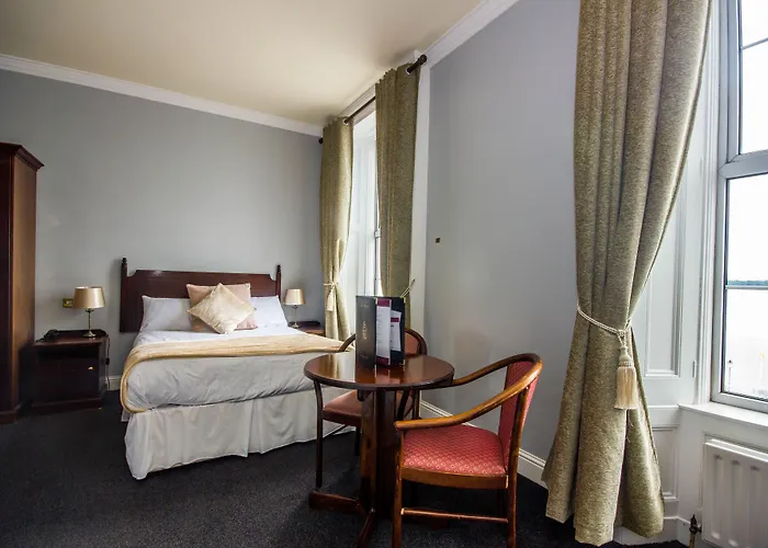 Commodore Hotel